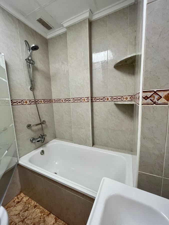 Tranquil Self Catering Golf Course Apartment 알리칸테 외부 사진